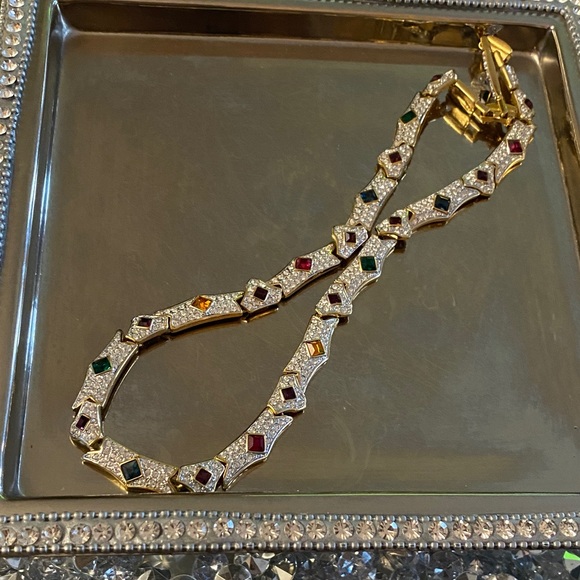 Vintage Crystals hinged collar Elegant Gold and Multicolor Gemstone Necklace - Picture 3 of 10